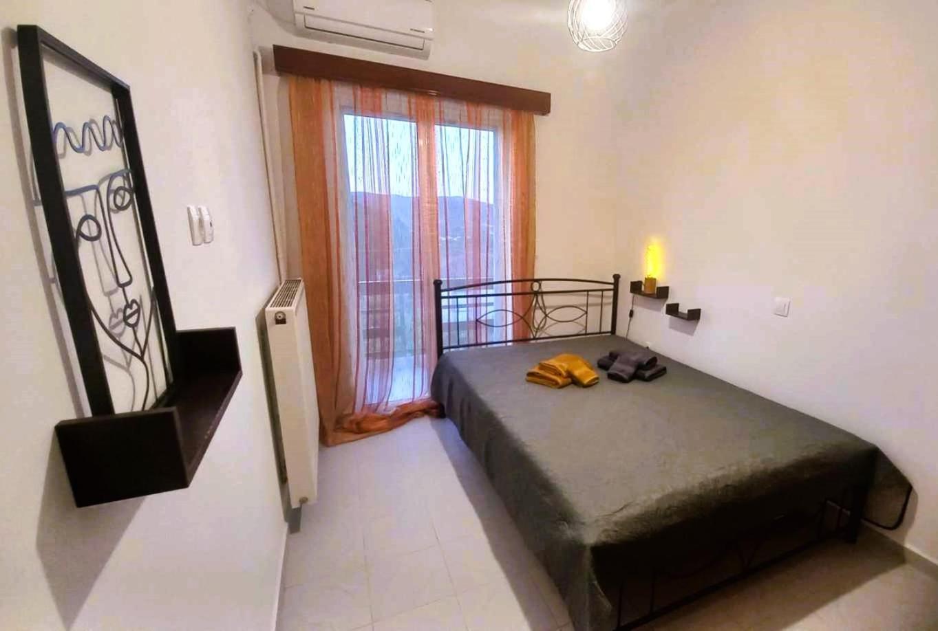 Triζin Apartment Galatas  Exterior photo